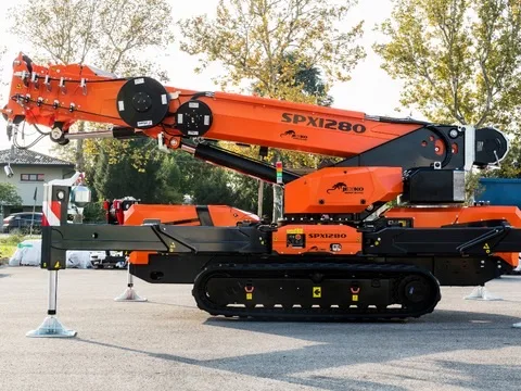 Jekko SPX1280 mini crane on a customer jobsite, photo 3 of 3